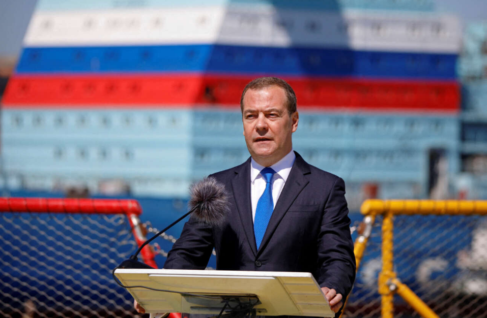 Νέες απειλές Μεντβέντεφ: Παγκόσμιος πόλεμος εάν δοθούν πύραυλοι στους «ψυχοπαθείς του Κιέβου»!