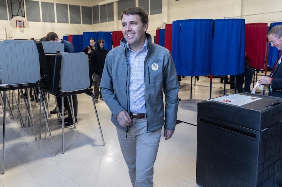 Ενδιάμεσες εκλογές στις ΗΠΑ: Νίκες των ελλήνων ομογενών – πρόβλημα για τον Ερντογάν