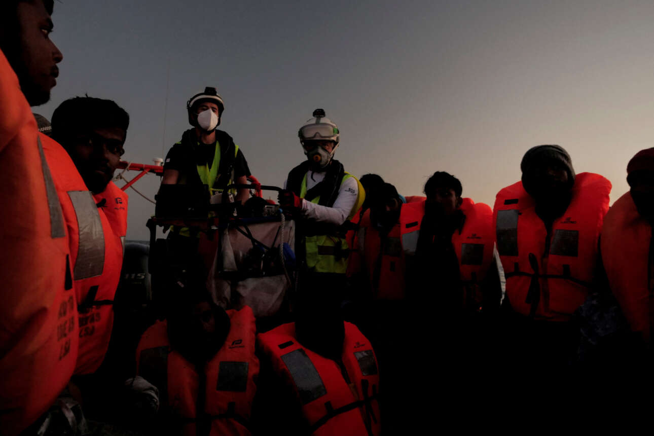 «Μπλόκο» Μελόνι στα πλοία των διασωστών στη Μεσόγειο και blame game με Οσλο και Βερολίνο