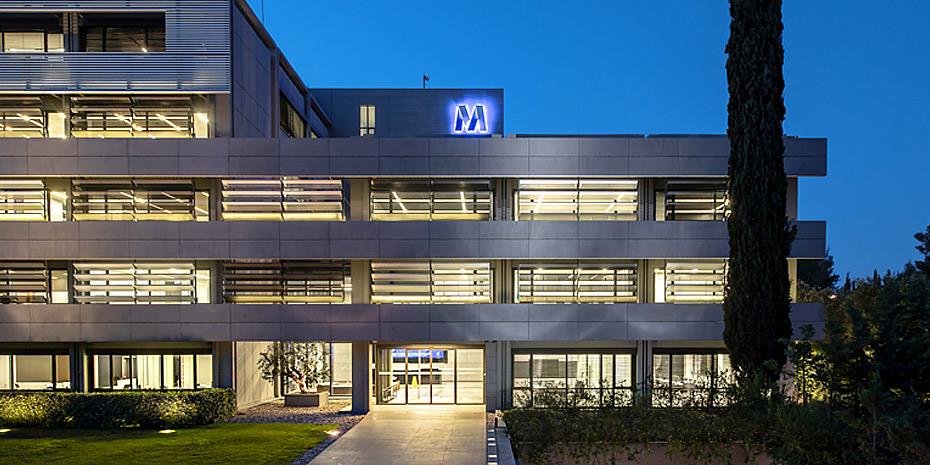 Mytilineos: Επτά έργα αποθήκευσης ενέργειας στη Βρετανία – στα €250 εκατ. το τίμημα