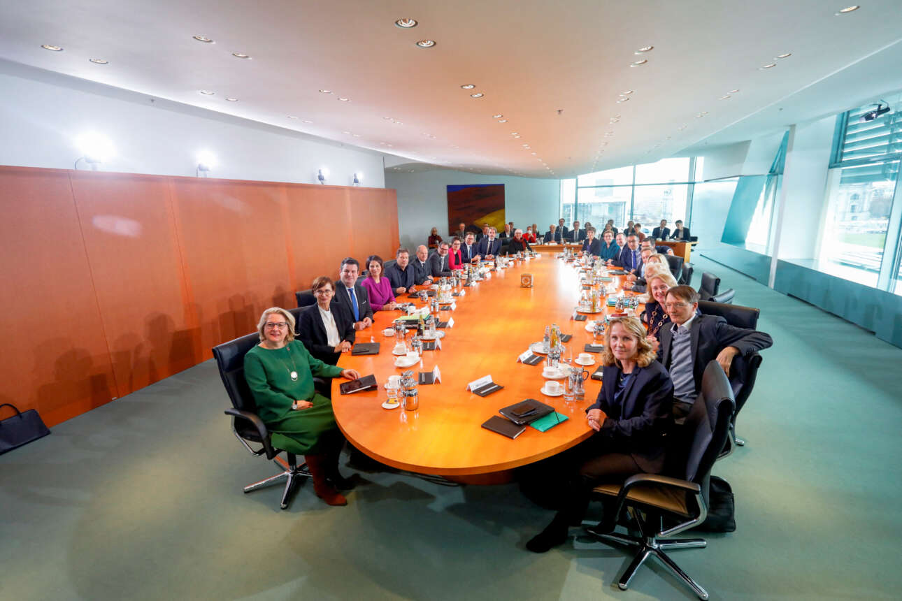 Γερμανία: Ανοίγει τα σύνορα στους εργαζομένους με δεξιότητες