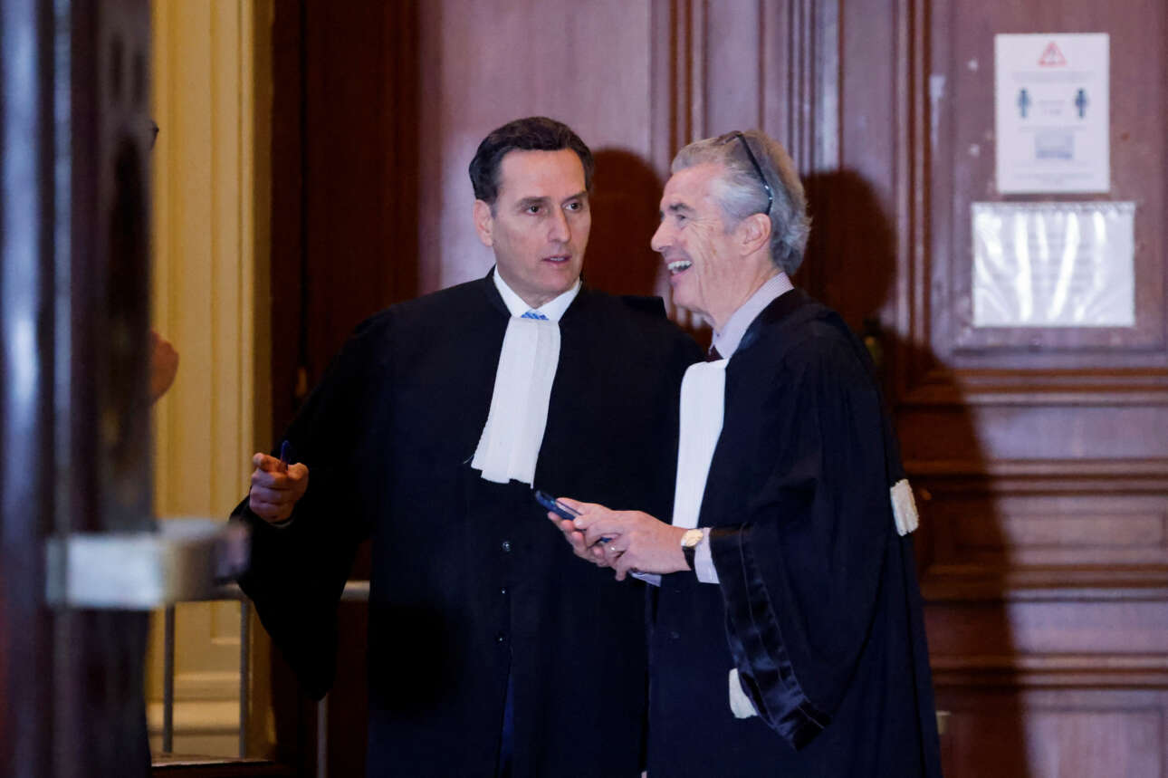 Εύα Καϊλή: Δεσμεύεται το οικόπεδό της στην Πάρο