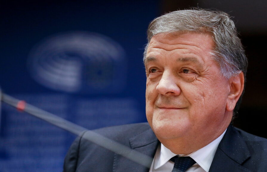 Qatargate: Τζόρτζι κατά Παντσέρι – «Υπαγόρευε τις ερωτήσεις ευρωβουλευτών σε συζήτηση για το Κατάρ»