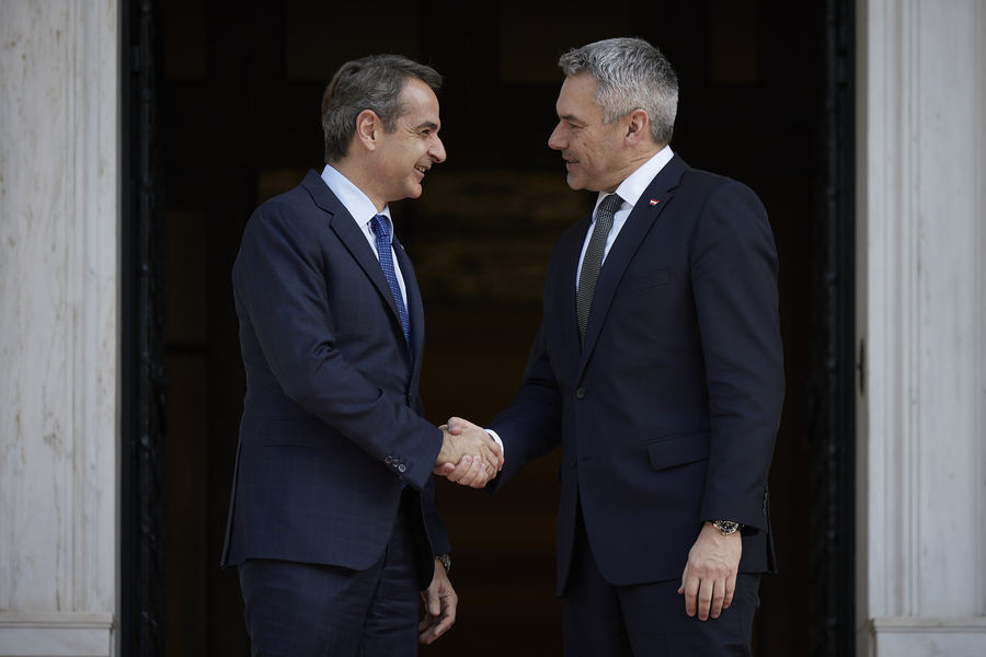 Συναντήσεις Μητσοτάκη με ηγέτες με την ευκαιρία του συνεδρίου του ΕΛΚ