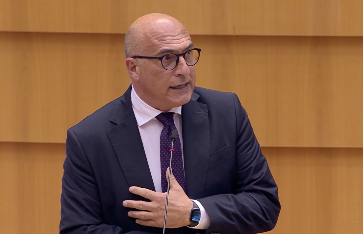 Qatargate: Εκτός του Δημοκρατικού Κόμματος ο ιταλός ευρωβουλευτής Αντρέα Κοτσολίνο