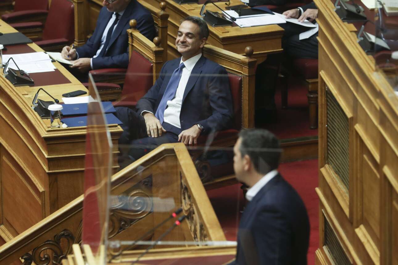 Υποκλοπές, η ώρα της σύγκρουσης κορυφής