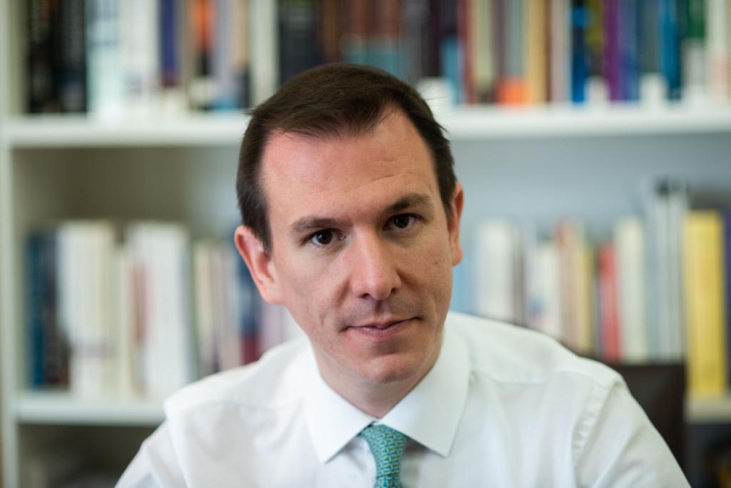 H Χαριλάου Τρικούπη «μαζεύει» τις εντυπώσεις ότι έστριψε προς ΣΥΡΙΖΑ