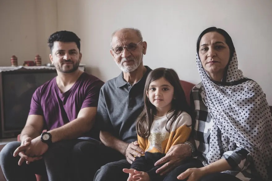 Απάντηση στον Guardian για την υπόθεση του Αφγανού Ρασούλι: «Στρεβλή εικόνα – μάς υπονομεύετε»