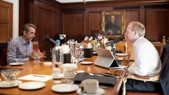 Πρόεδρος Μicrosoft: H Eλλάδα επέστρεψε – Πρωθυπουργός του 21ου αιώνα ο Μητσοτάκης