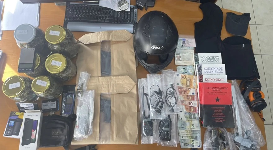 Εκρηκτικά C4 και υδροπονική καλλιέργεια κάνναβης στη γιάφκα των αντιεξουσιαστών της Πάτρας