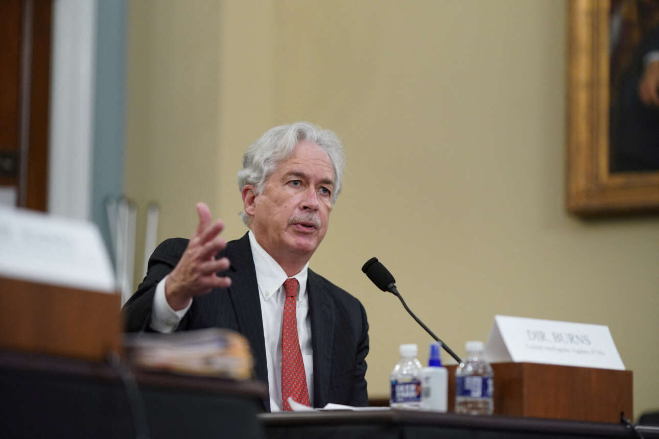 Γιατί πήγε κρυφά στο Κίεβο ο διευθυντής της CIA