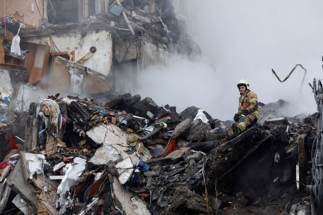 Κύμα ρωσικών επιθέσεων στο Ντνίπρο με τουλάχιστον 25 νεκρούς