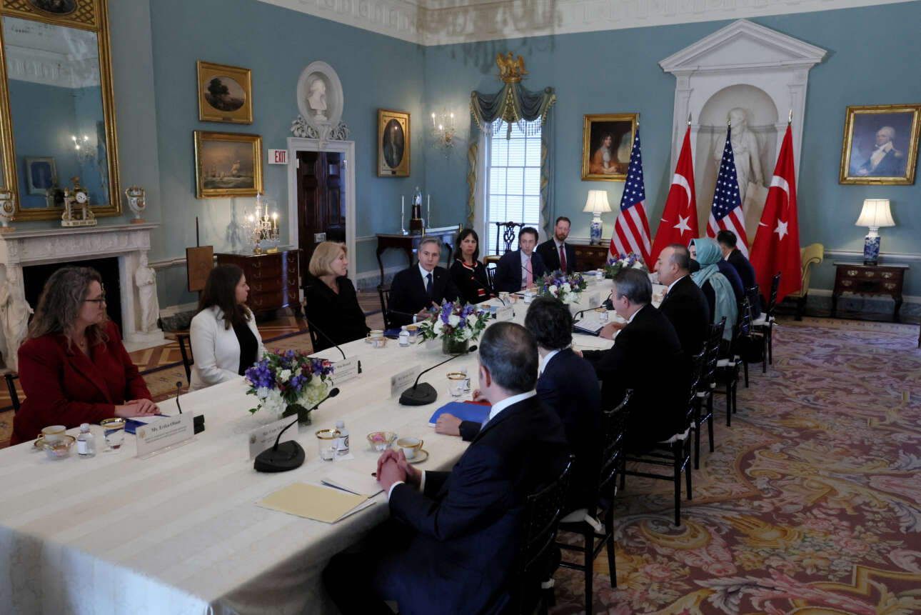 Με άδεια χέρια ο Τσαβούσογλου από τη συνάντηση με Μπλίνκεν – βλέπει παντού Μενέντεζ