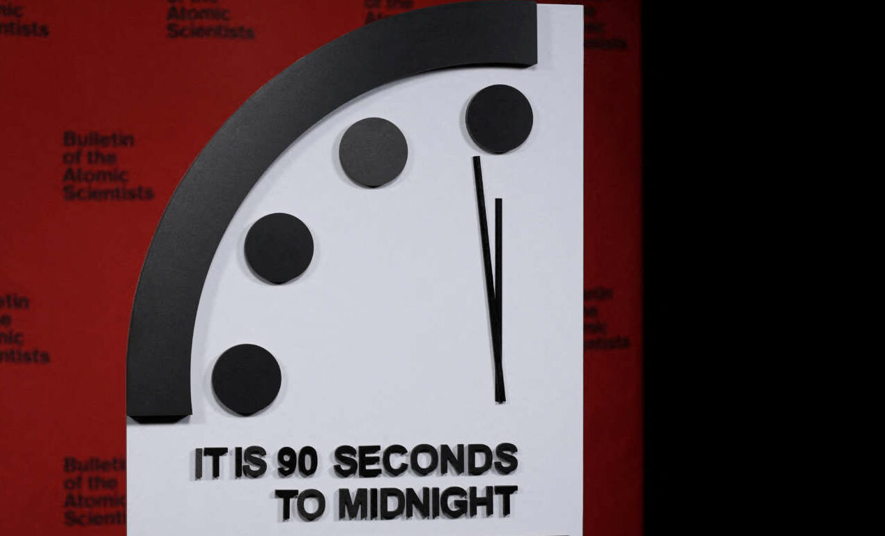 «Ρολόι Αποκάλυψης»: Η ανθρωπότητα 90” πριν τον Αρμαγεδδώνα