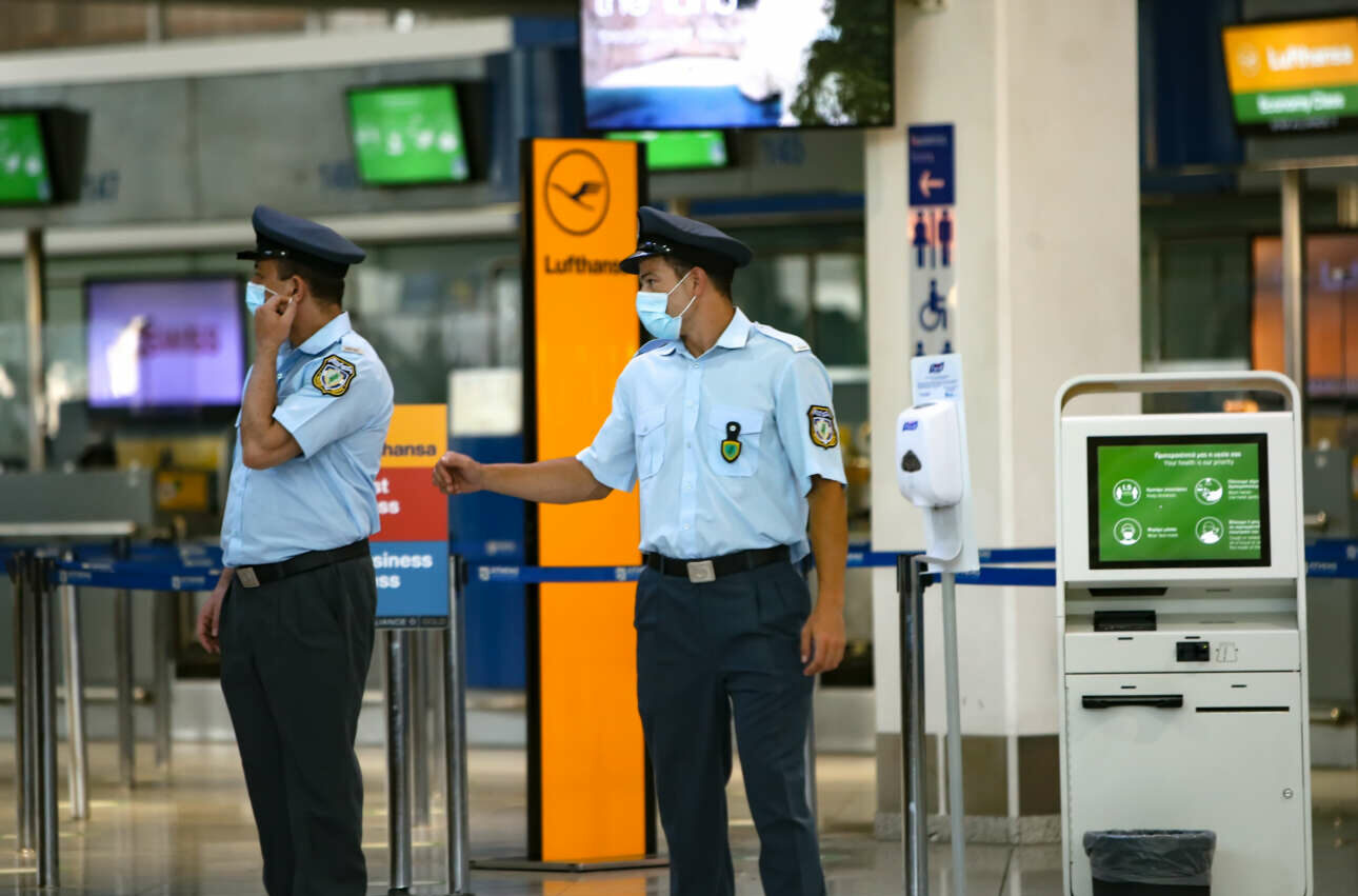 ΕΟΔΥ: Με μάσκα και αρνητικό τεστ οι ταξιδιώτες από Κίνα
