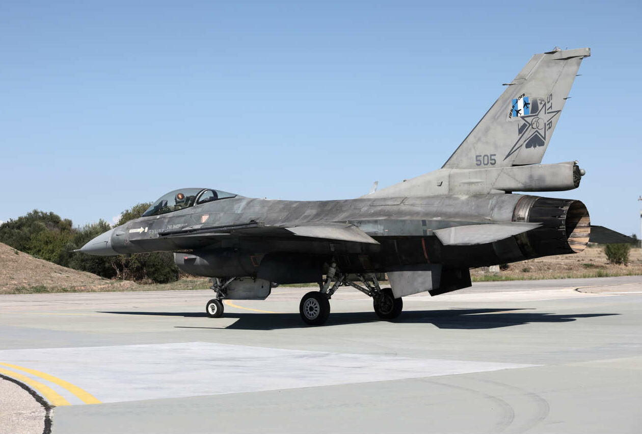 Η Ελλάδα υποδέχεται το πέμπτο F-16 Viper – οι Αμερικανοί ενταφιάζουν οριστικά τα «τουρκικά» F-35