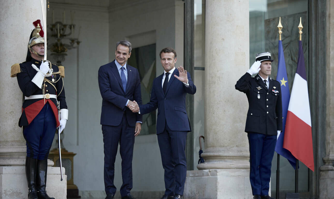 Τηλεφωνική επικοινωνία Μητσοτάκη με Μακρόν