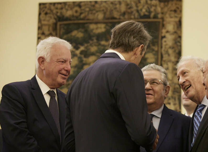 Εκλογές τον Απρίλιο; Τι είπε ο Μητσοτάκης στον Κουτσούμπα