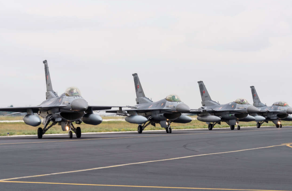 Νέο «καμπανάκι» των Αμερικανών στην Τουρκία για τα F-16