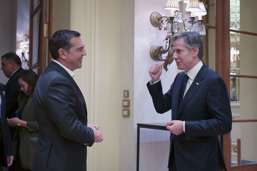 Αντιπολίτευση Τσίπρα και στο τετ α τετ με Μπλίνκεν: Στήριξη στην Ουκρανία αλλά όχι με όπλα «από τα νησιά μας»!