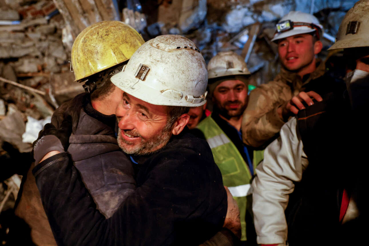 Τουρκία: «Αυτή που δεν πεθαίνει», η 17χρονη Αλέινα Ελμέζ βρέθηκε ζωντανή 248 ώρες μετά τον σεισμό