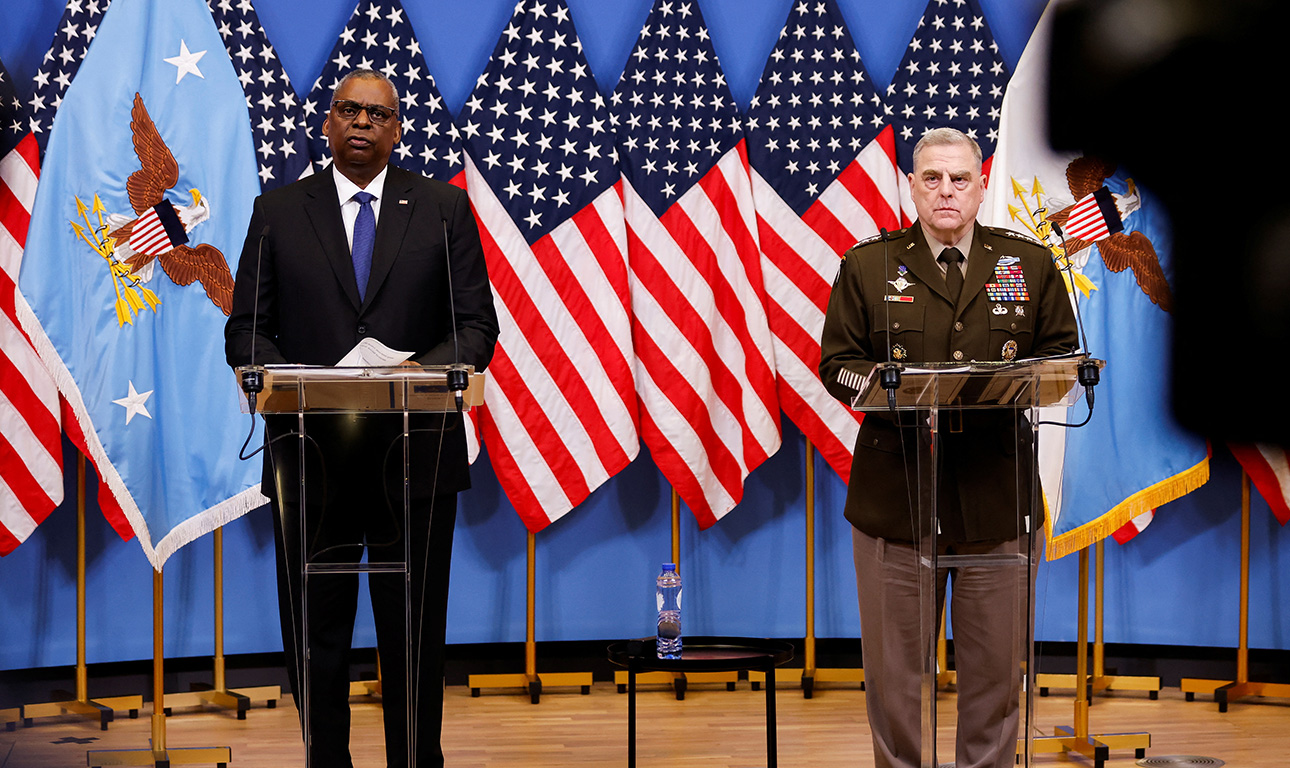 Οι ελιγμοί του Κρεμλίνου που ανησυχούν τη Δύση