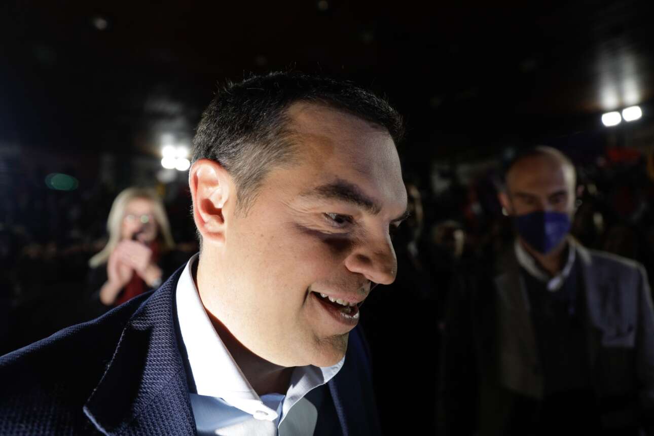 Τσίπρας: Ο Πολάκης που «κατάλαβε το λάθος του», ο ευγενής ΓΑΠ και ο… διορατικός Καραμανλής