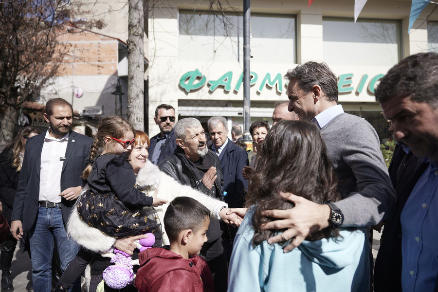 Πολιτική ατζέντα: Η ώρα των προγραμμάτων και τα βήματα ως την κάλπη