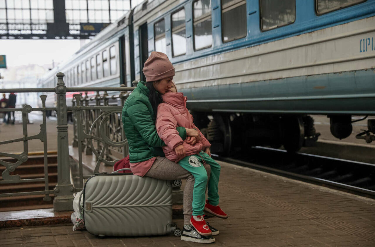 Η Ελλάδα αγκάλιασε 76.000 ουκρανούς πρόσφυγες, εκ των οποίων 6.100 παιδιά