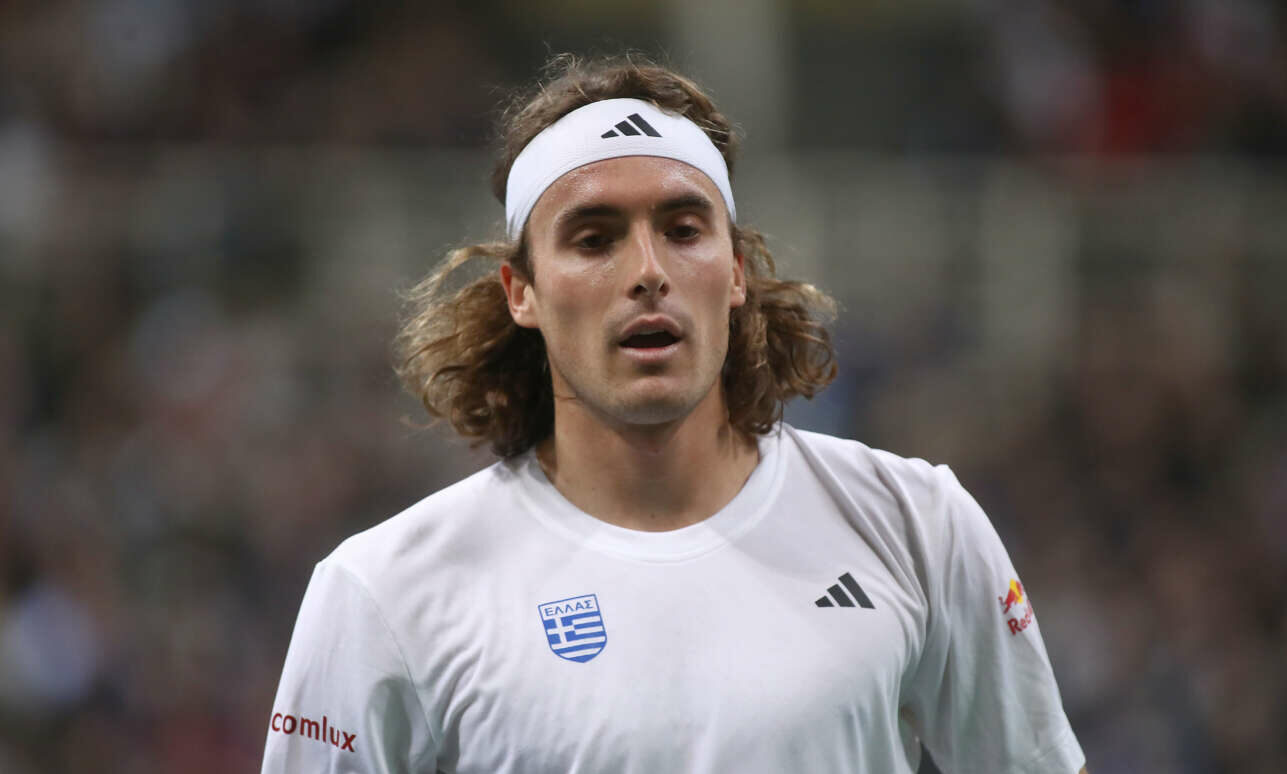 Συγκίνησε ο Τσιτσιπάς μετά την νίκη του: «Σκεφτόμουν τους δύο πιλότους την ώρα του αγώνα»