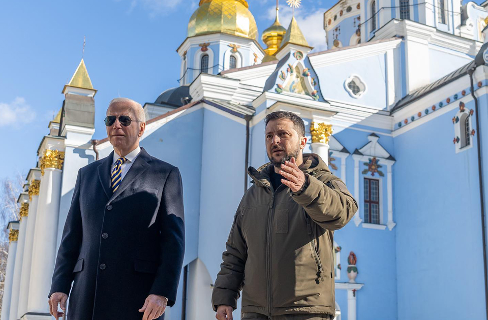 Πώς κρατάς μυστικό ένα ταξίδι προέδρου των ΗΠΑ σε εμπόλεμη χώρα;