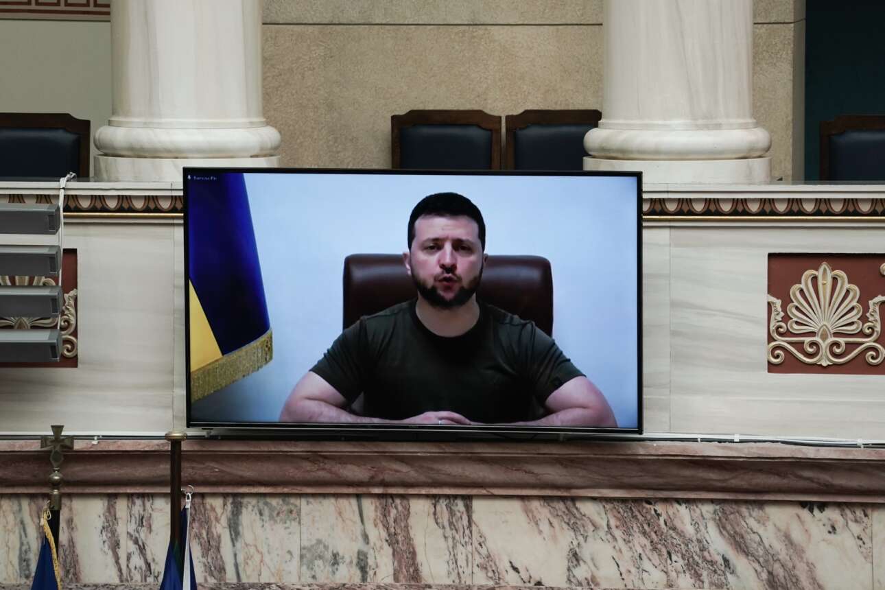 Η Ελλάδα υπέρ της Ουκρανίας: σωστό ή λάθος;