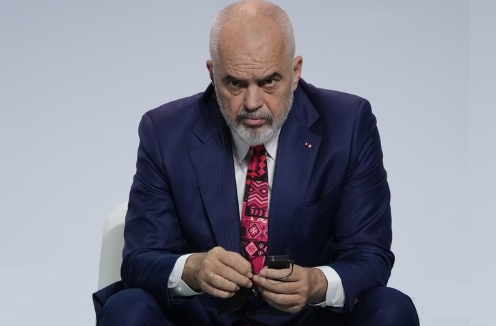 Αλβανία: Χαράτσια του Ράμα στα ενοχλητικά για αυτόν media