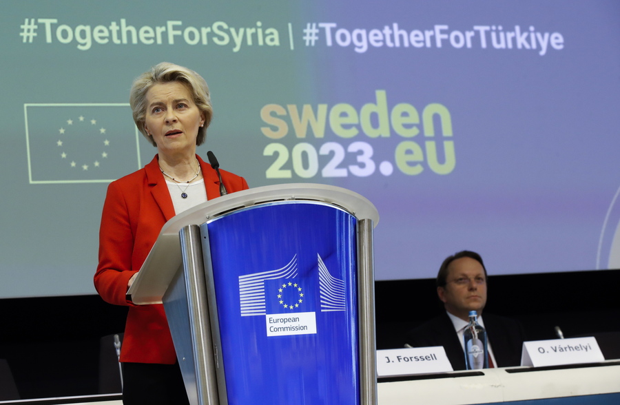 Κομισιόν: Ενα δισ. ευρώ για την ανοικοδόμηση της Τουρκίας