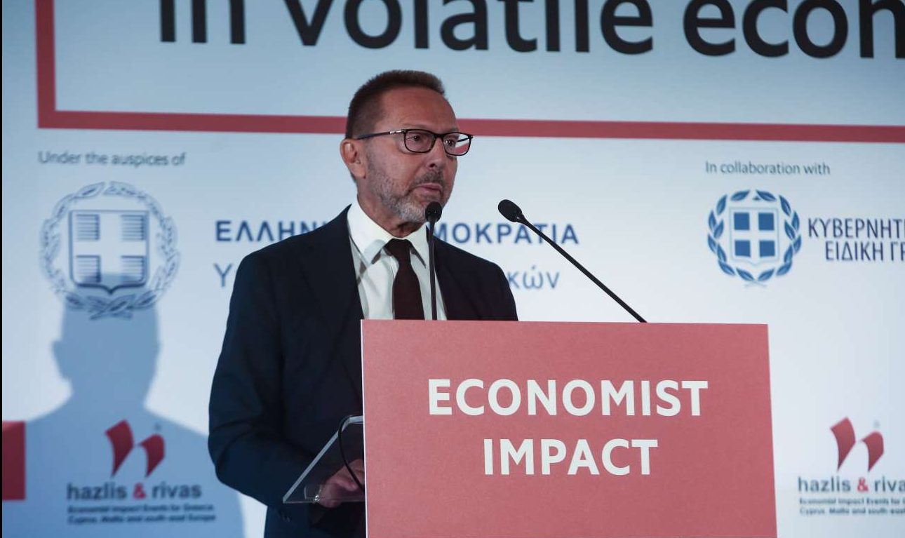 Στουρνάρας: Τελειώνουν οι αυξήσεις των επιτοκίων – Δεν θα υπάρξει πρόβλημα στις ελληνικές τράπεζες