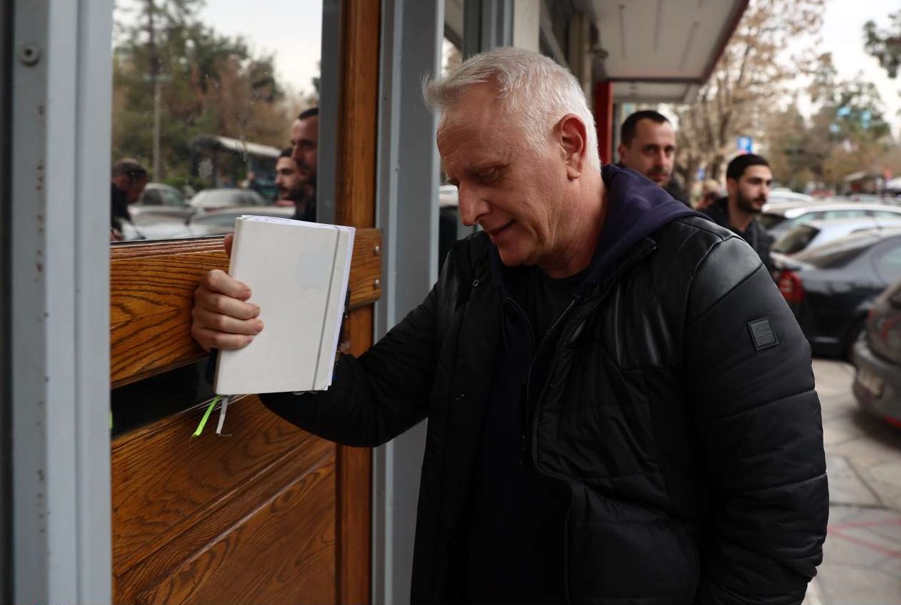 Η ΝΔ «σηκώνει» το θέμα με τη βίλα Ραγκούση στην Πάρο