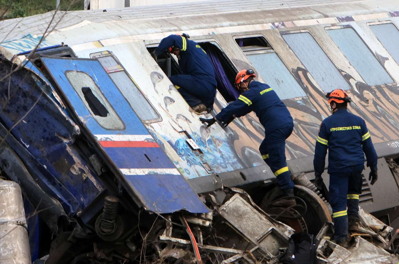 Οδηγία του ΕΣΡ σε κανάλια και ραδιόφωνα για την τραγωδία στα Τέμπη