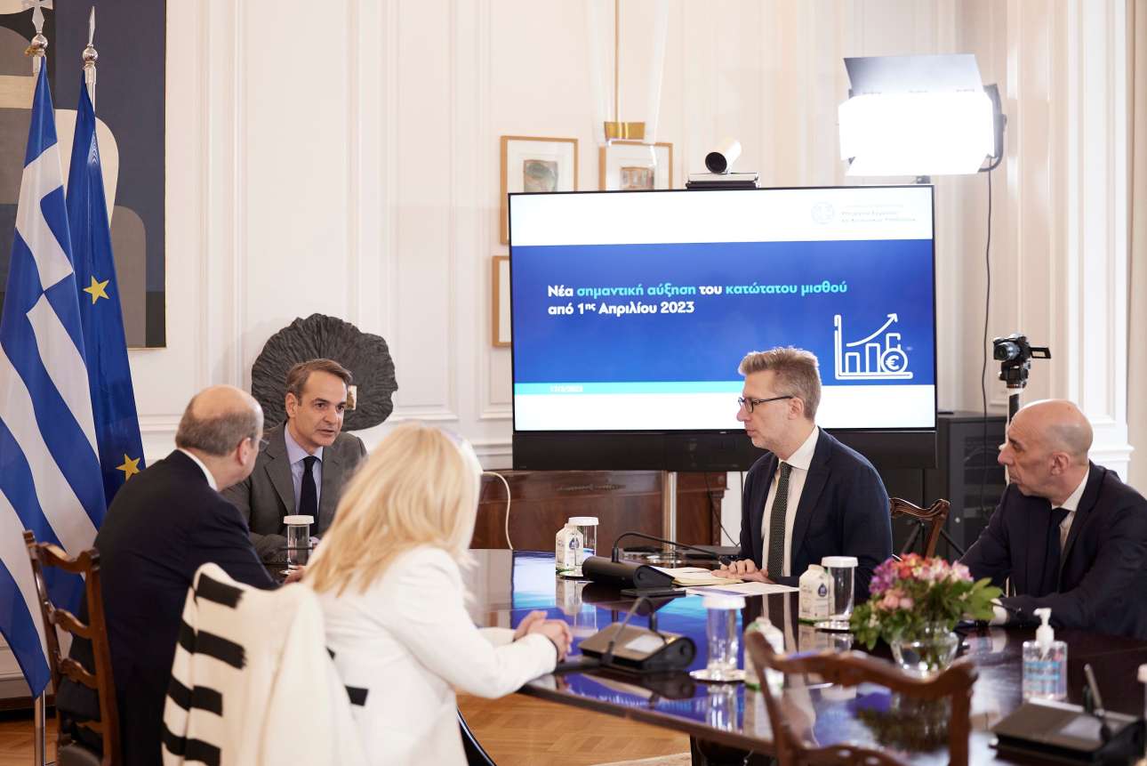 Μητσοτάκης: Στα 780 ευρώ ο κατώτατος μισθός από την 1η Απριλίου