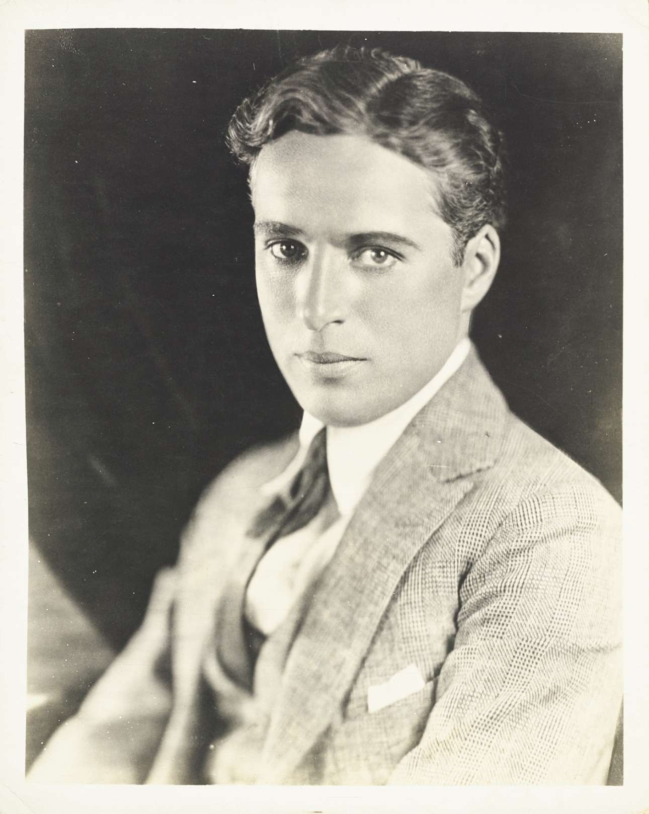 Ο Τσάρλι Τσάπλιν ποζάρει το 1921 για το Vanity Fair 