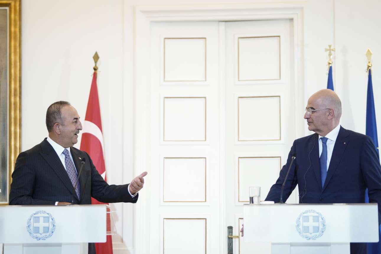 Τετ α τετ Δένδια – Τσαβούσογλου στις Βρυξέλλες