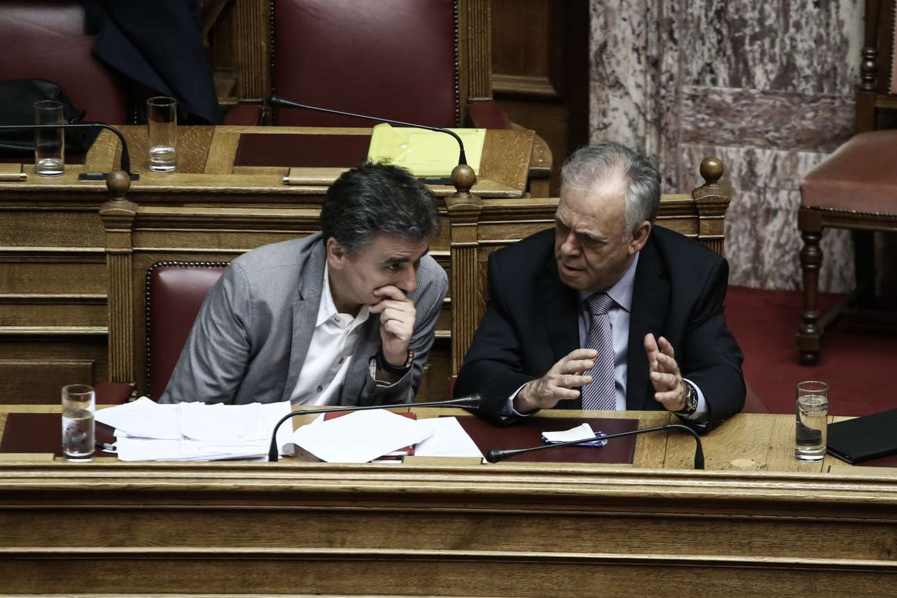 Ανασκευάζουν Τσακαλώτος και Δραγασάκης τα περί «κυβέρνησης ηττημένων»