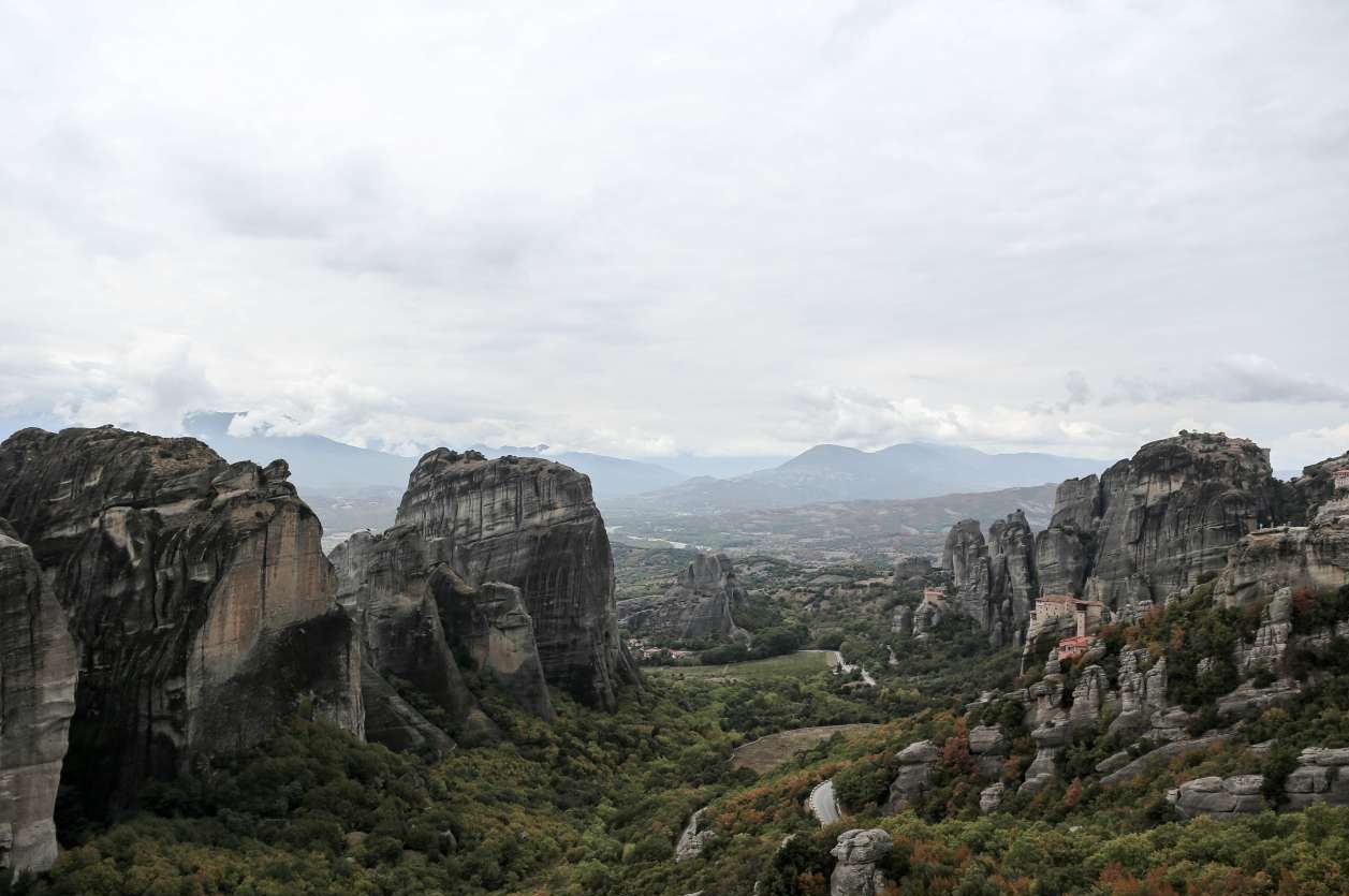 «Ξεχασιάρηδες» οι ιδιοκτήτες ξενοδοχείου στα Μετέωρα – δεν δήλωσαν έσοδα €1,3 εκατ.