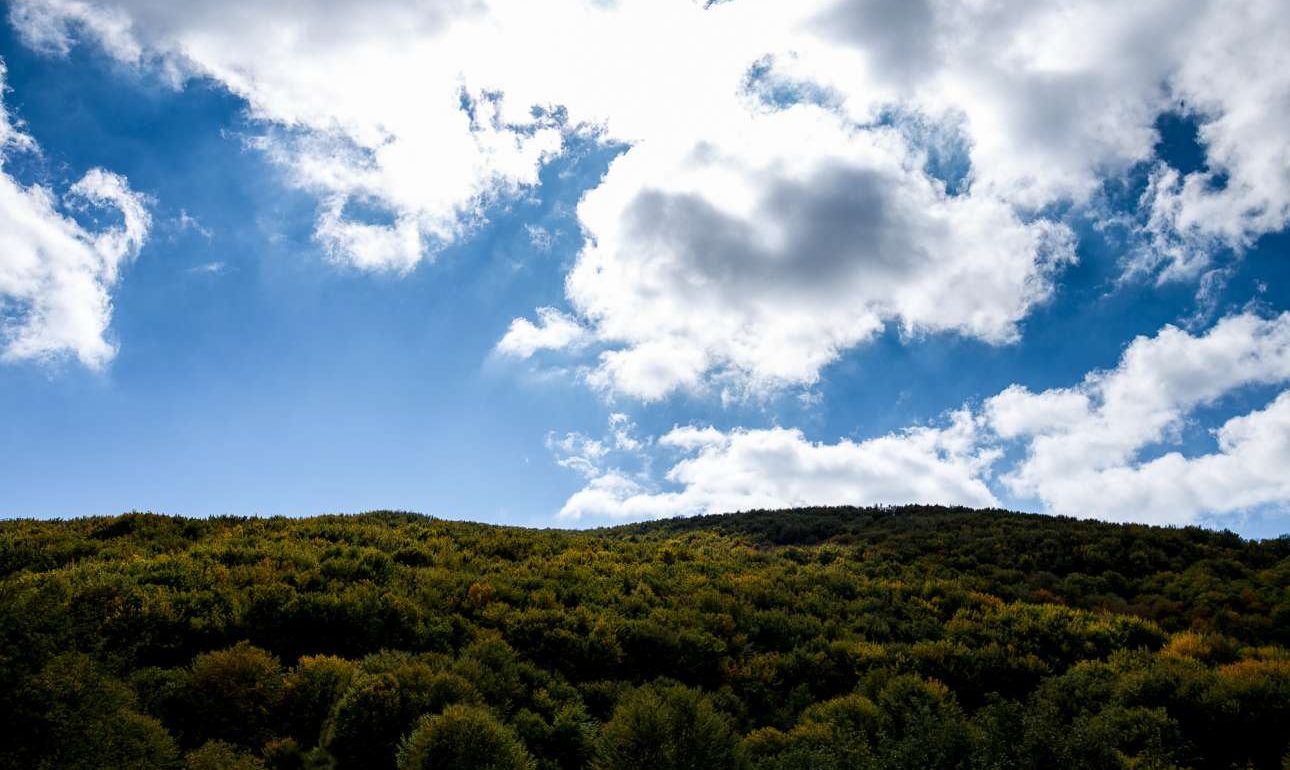 Με καλό καιρό ξεκίνησε το τριήμερο – Επιδείνωση την Πρωτομαγιά