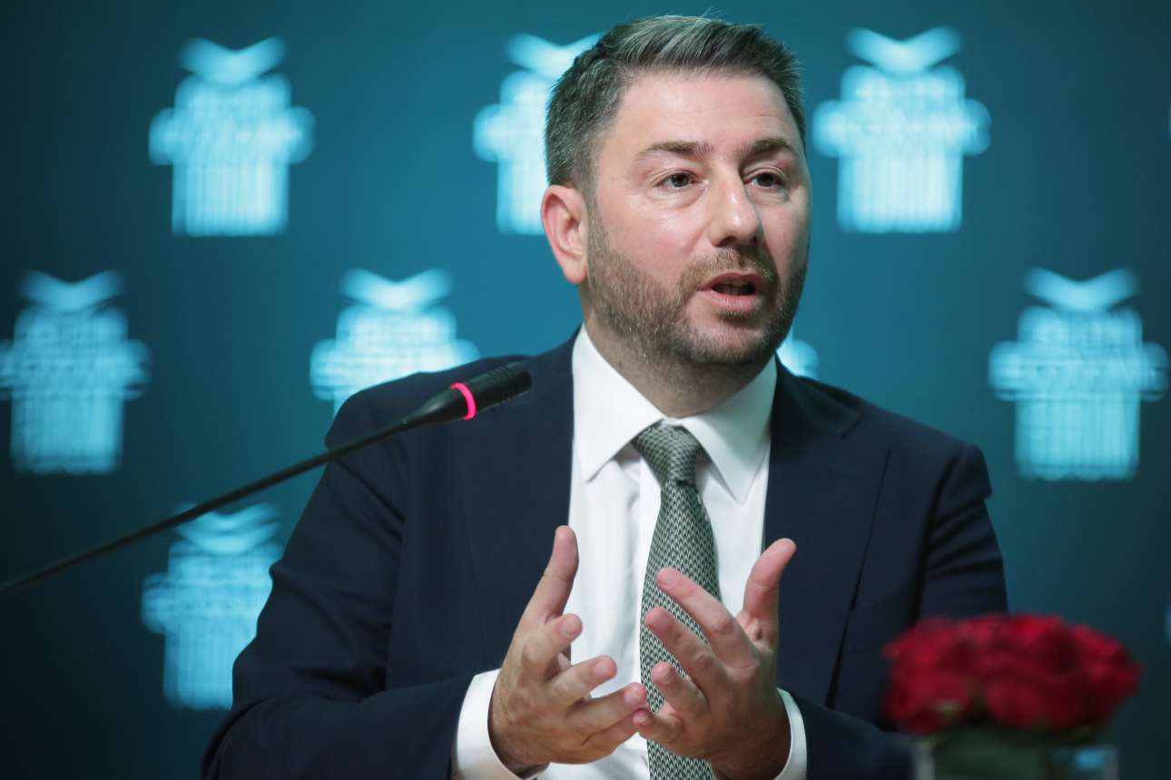 Ανδρουλάκης: «Ναι» σε κυβέρνηση συνεργασίας – Προαπαιτούμενο το ισχυρό ποσοστό του ΠΑΣΟΚ