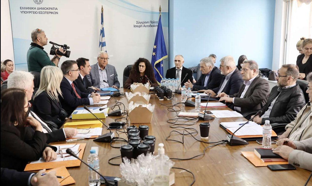 O κύβος ερρίφθη: Ενα debate μεταξύ όλων των πολιτικών αρχηγών