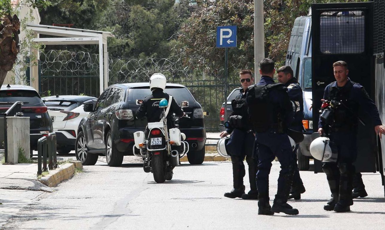 Καραϊβάζ: Προθεσμία για την Τετάρτη πήραν οι συλληφθέντες