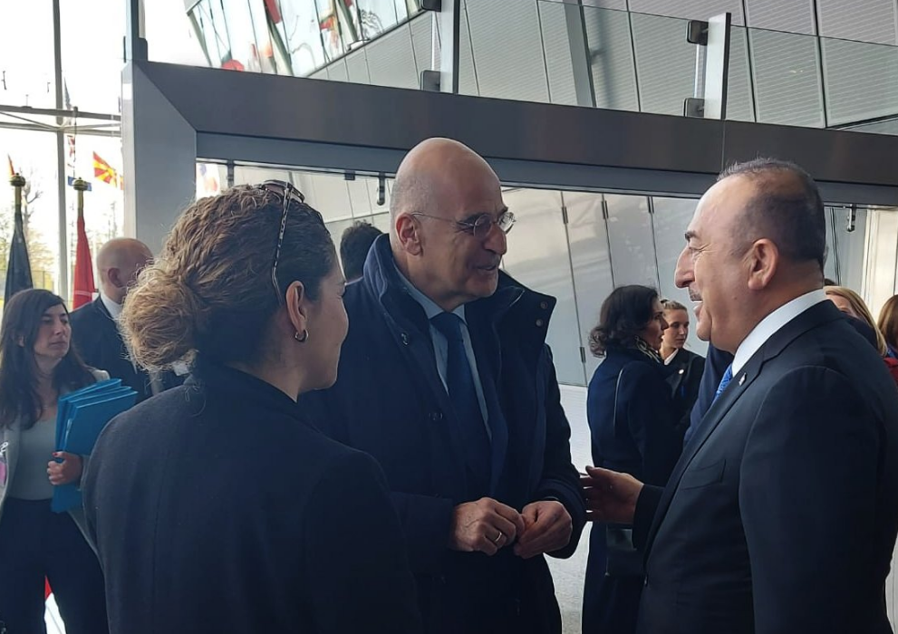 Τετ α τετ Δένδια – Τσαβούσογλου στη Σύνοδο του ΝΑΤΟ