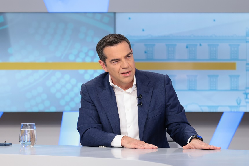 Ο Τσίπρας υπόσχεται… «εκπλήξεις» στην κυβέρνησή του