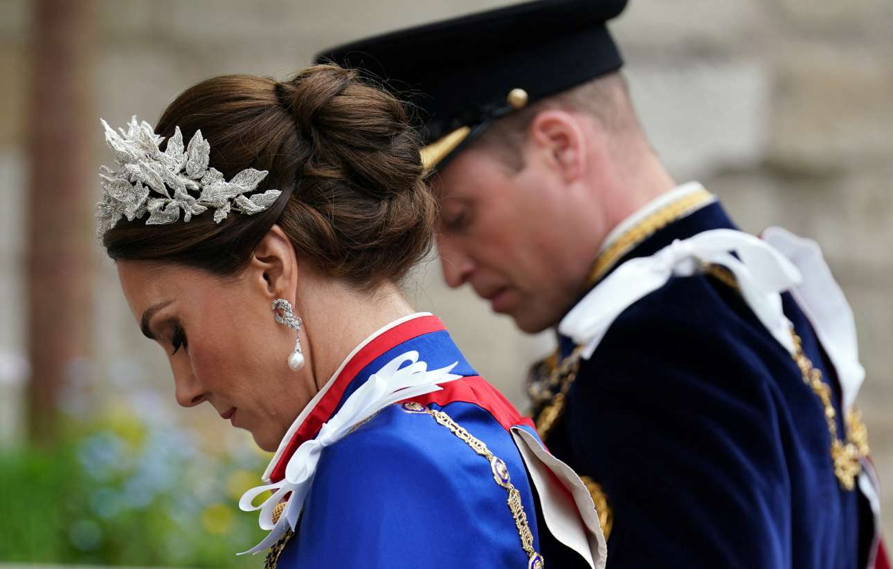 Η Κέιτ Μίντλετον, δούκισσα του Κέμπριτζ φόρεσε τα σκουλαρίκια της πριγκίπισσας Νταϊάνα για να την τιμήσει. Δίπλα της ο πρίγκιπας Γουίλιαμ
