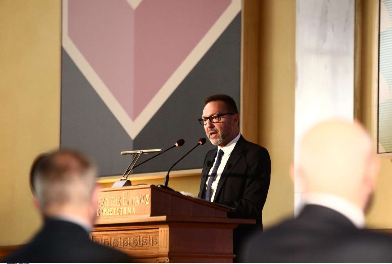 Στουρνάρας: Ανάγκη σταθερής κυβέρνησης μακράς πνοής – Δεν υπάρχει δημοσιονομικός χώρος για «τρελές» εξαγγελίες